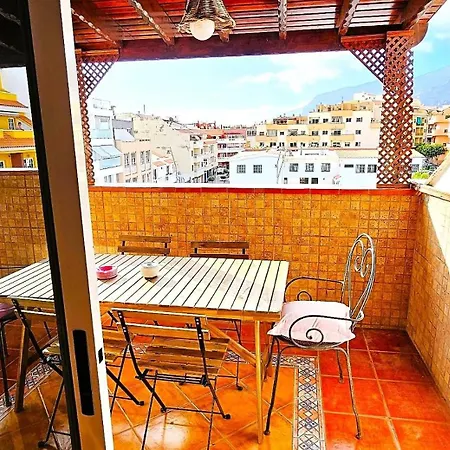 Puerto Santiago Plaza